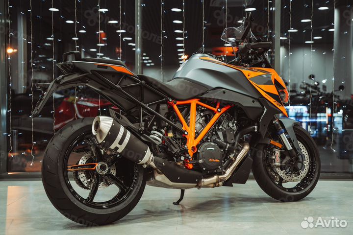 KTM 1290 Super Duke GT