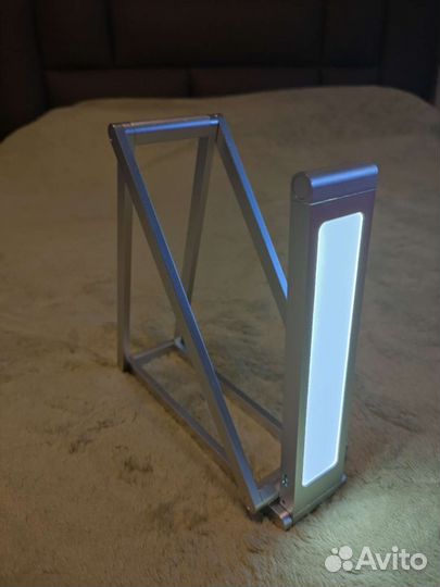 Настольная лампа LED с батареей 1000мАч