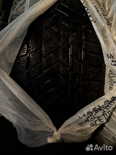 Pirelli Scorpion Winter 285/40 R21