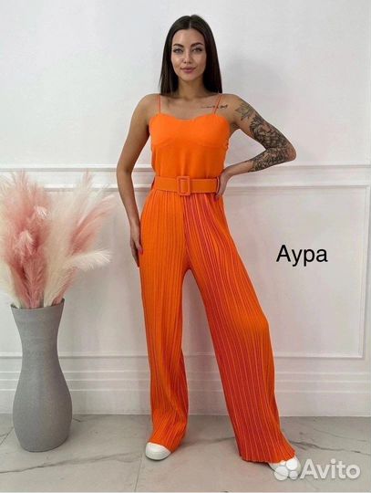 Комбинезон женский