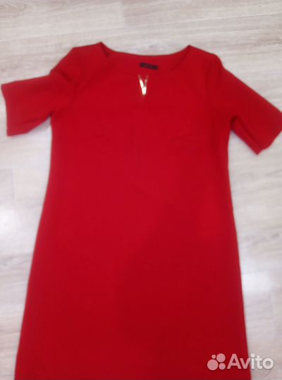 Продам платья 44 размер