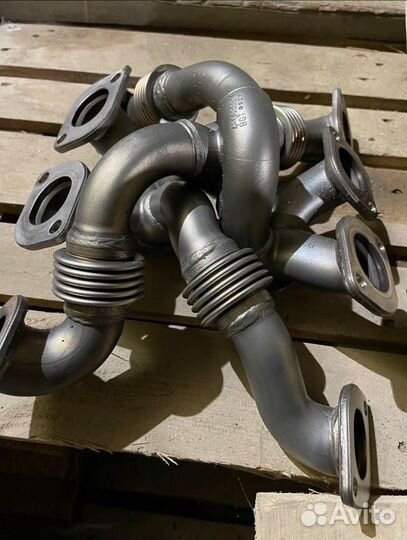 Выпускной коллектор Bmw M6 F13 S63 4.4I 2015