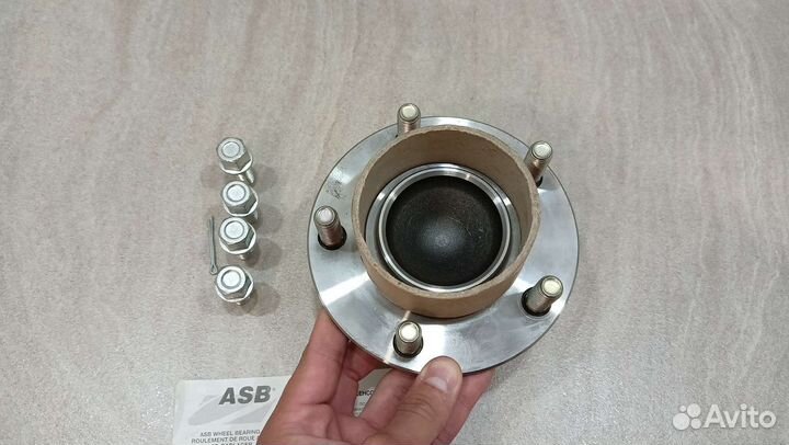 Задняя ступица в сборе на Мitsubishi Lancer 10