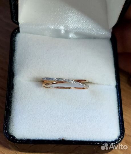 Золотое кольцо с бриллиантами