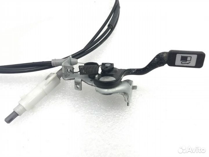 Трос лючка топливного бака Toyota Rav4 3