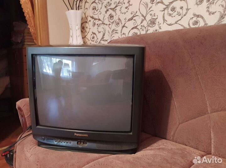 Телевизор бу panasonic