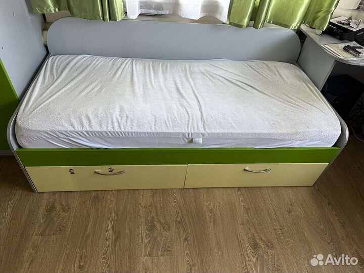 Кровать и матрас