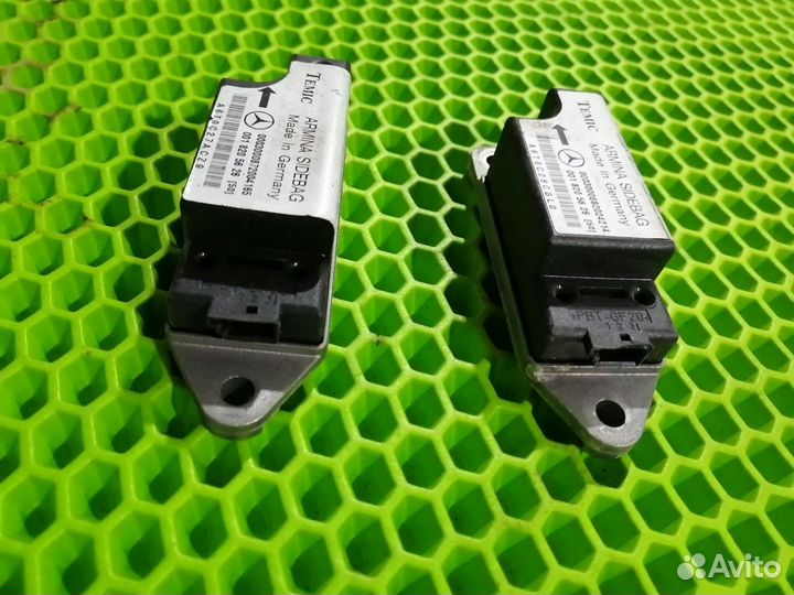 Датчик удара SRS airbag Mercedes w210