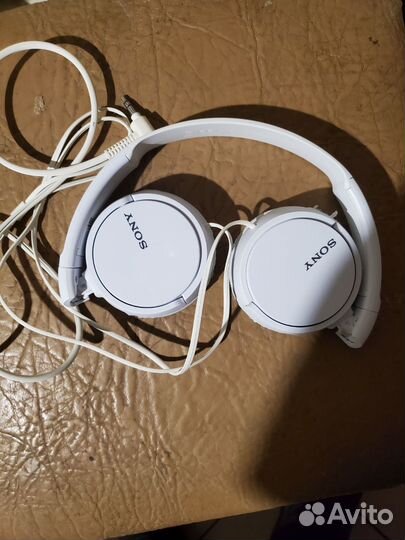 Наушники Sony MDR-ZX110