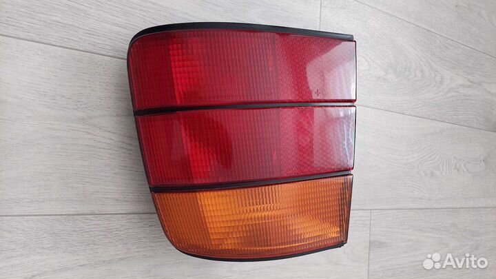 Фара задняя правая BMW e34