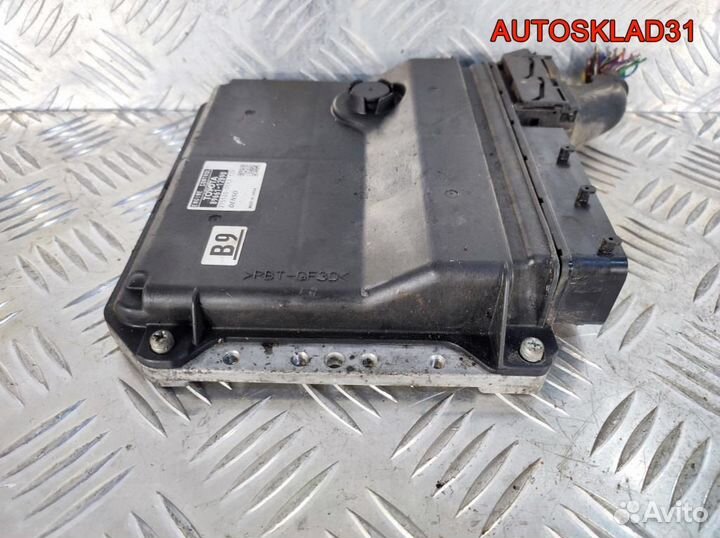 Блок эбу Toyota Corolla E15 1,6 1ZR-FE 8966112B90