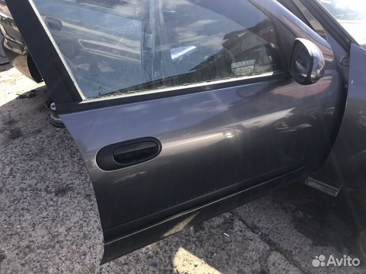 Дверь передняя правая Nissan Almera N16