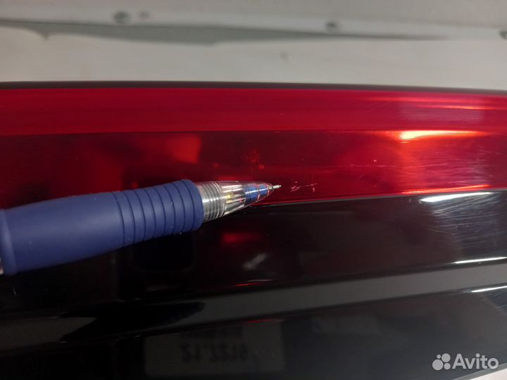 Фонарь правый в крышку багажника Toyota Rav4 18-23