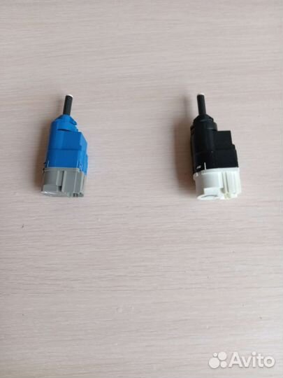 Концевик рено сандеро 2 2014г