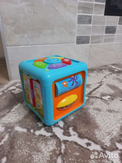 Бизиборд, развивающий кубик