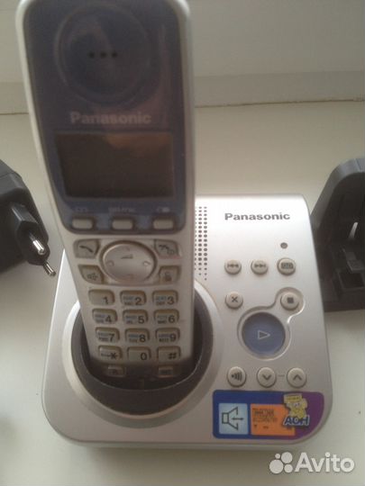 Телефон Panasonic KX-TG7225RU