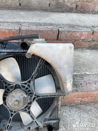 Радиатор диффузор кассета honda hr-v GH D16A cvt