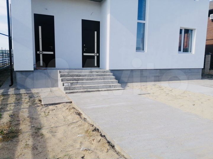 Коттедж 250,1 м² на участке 8,1 сот.