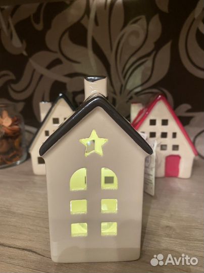 Продам новогодние домики с подсветкой