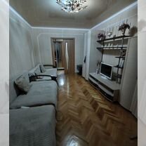 2-к. квартира, 48 м², 1/9 эт.