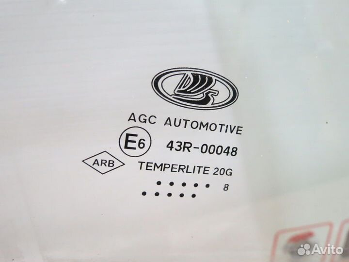 Стекло двери переднее правое LADA Xray