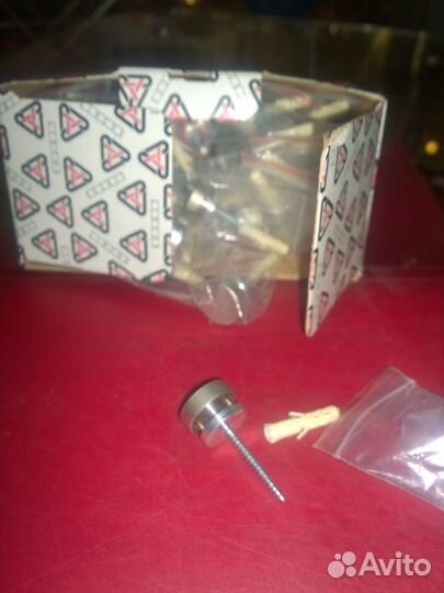 Фурнитура для зеркал и стекла