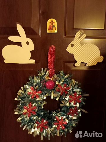Рождественские венки на вход в