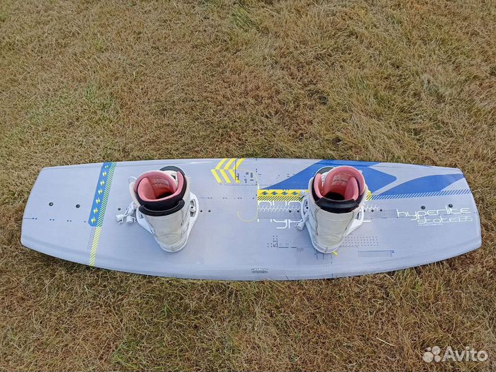 Вейкборд Hyperlight с креплениями Liquid Force