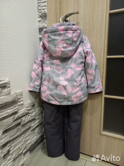 Демисезонный костюм для девочки
