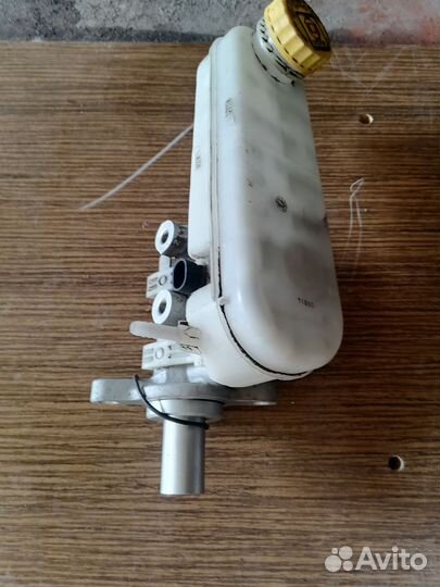 Целиндр главный тормозной