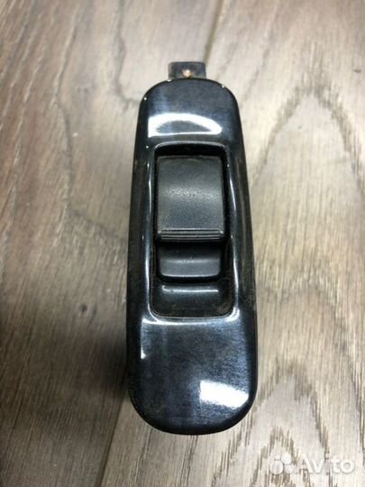 Блок кнопок управления стеклоподъемником задний