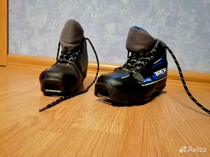 Лыжные ботинки Trek детские (23см по стельке)