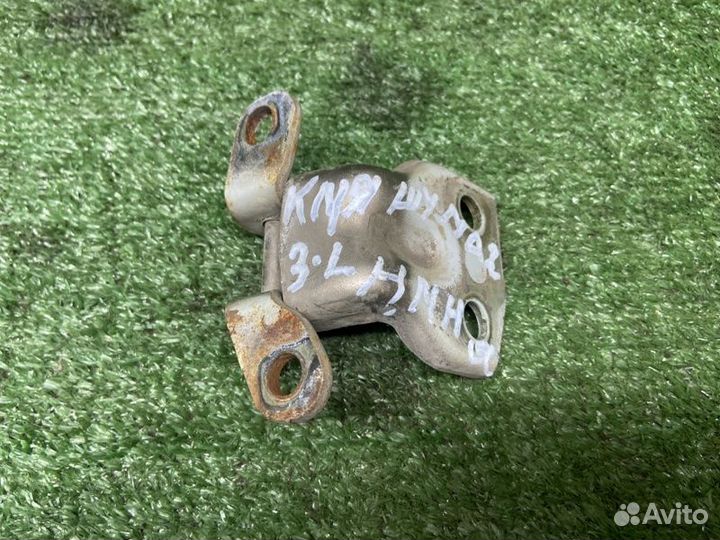 Петля двери задняя левая Kia Shuma