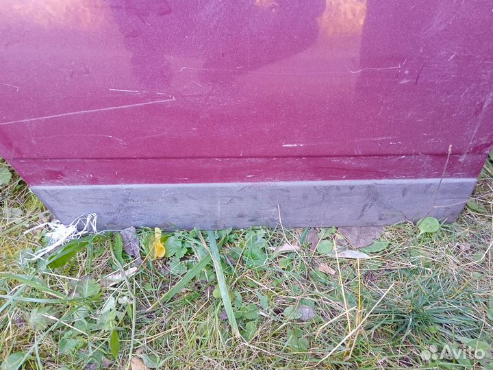 Задняя правая дверь ваз 2104