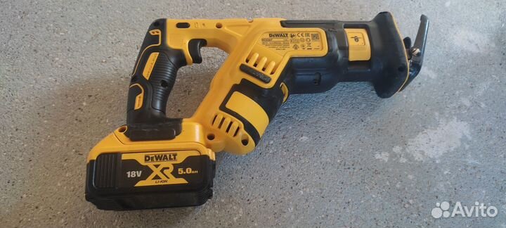 Сабельная пила Dewalt