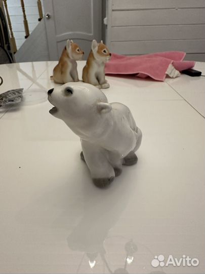 Статуэтка белый медведь лфз