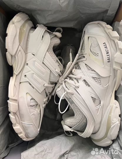 Balenciaga Track