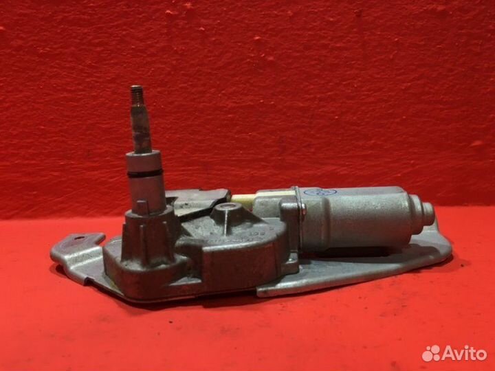 Моторчик стеклоочистителя задний Suzuki Splash 1