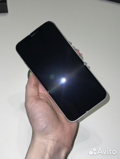 Телефон iPhone 10