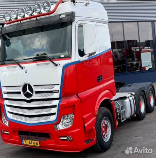 Pазбираем грузовик Mercedes-Benz Actros mpiv с 201