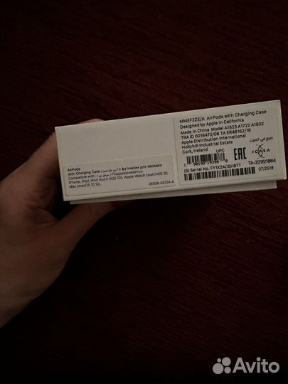 Наушники AirPods