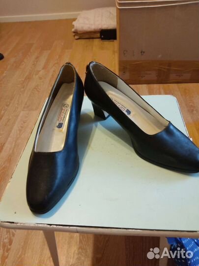 Туфли женские 41 размер новые на каблуке