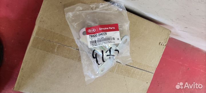 Петля двери KIa Rio 4