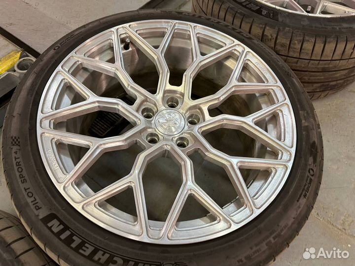 Кованые диски с шинами Michelin Pilot Sport 4 19x9