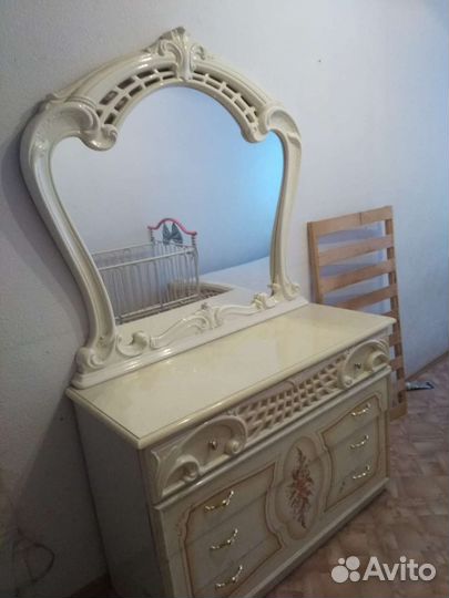 Спальный гарнитур бу вместе с матрасом 45000 торг