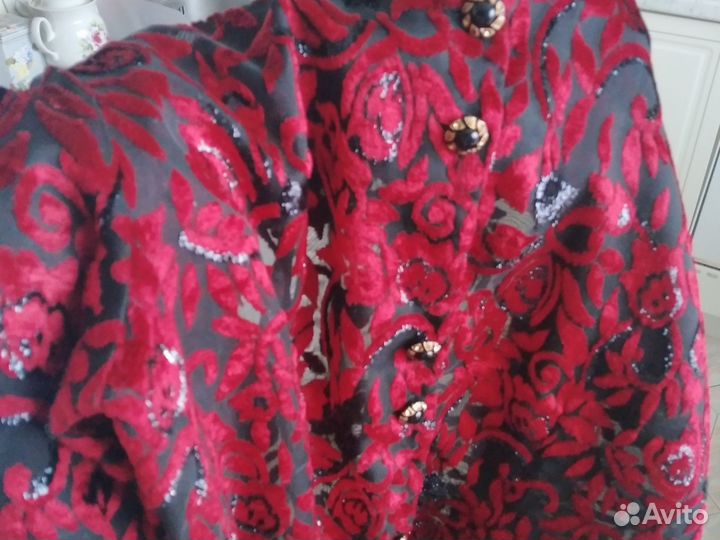 Женская нарядная блузка