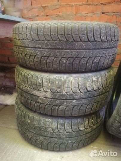 Michelin Latitude X-Ice 225/50 R17 98T
