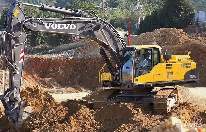 Стекло правое у стрелы на экскаватор Volvo EC 330