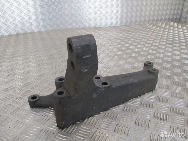 Кронштейн двигателя задний левый MAN 51415013083
