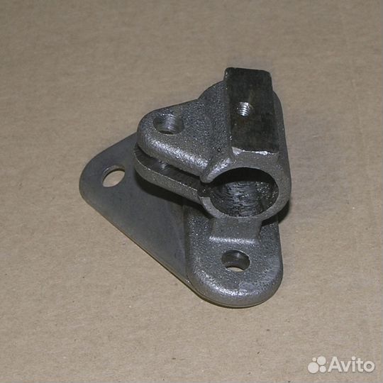 Держатель зеркала заднего вида урал левый (кронште